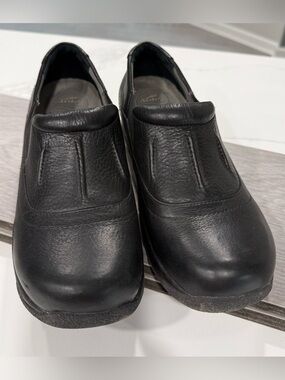 Dansko Black Slip-On Leather Shoes 42